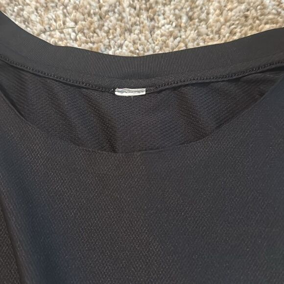 Lululemon Mesh Back Cropped Train Tank Top
| Small | Black - Picture 10 of 12